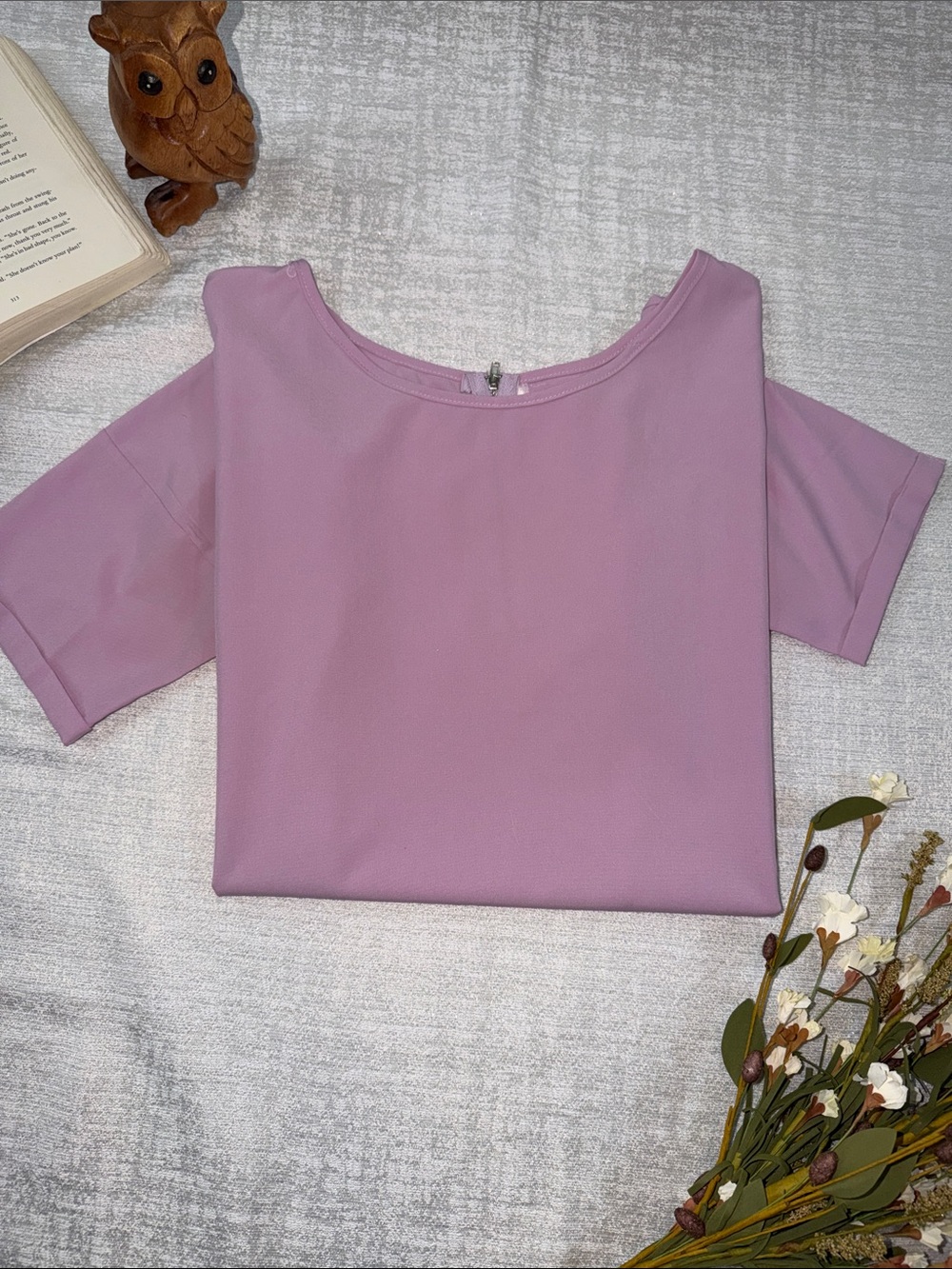 Women's Lilac Short Sleeve Blouse - Classic Scoop Neck